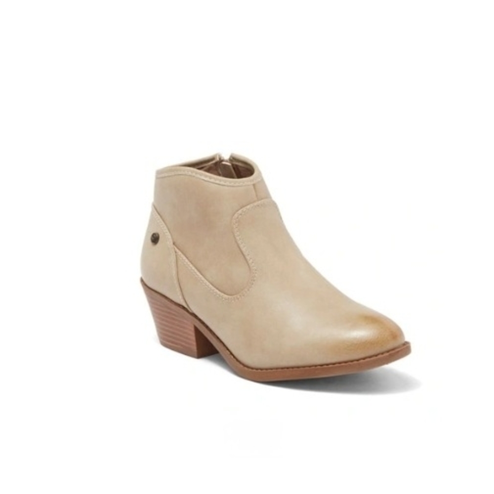 Sugar Women's Cream Ankle Booties